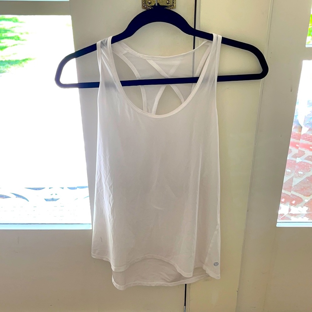 White lululemon size 4